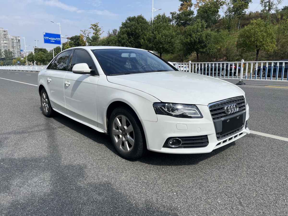 奧迪 奧迪A4L  2012款 2.0 TFSI 自動標準型圖片