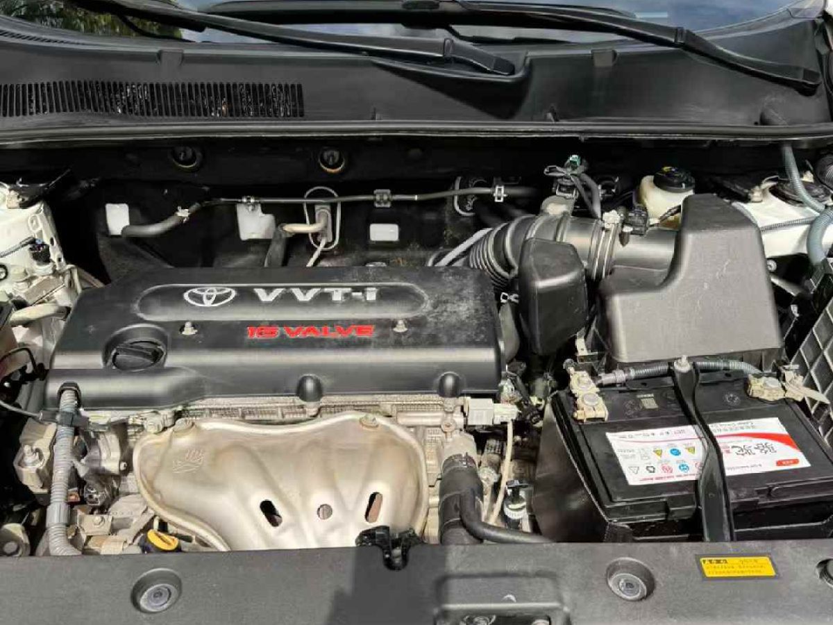 豐田 RAV4榮放  2010款 2.0L 手動(dòng)豪華升級(jí)版圖片