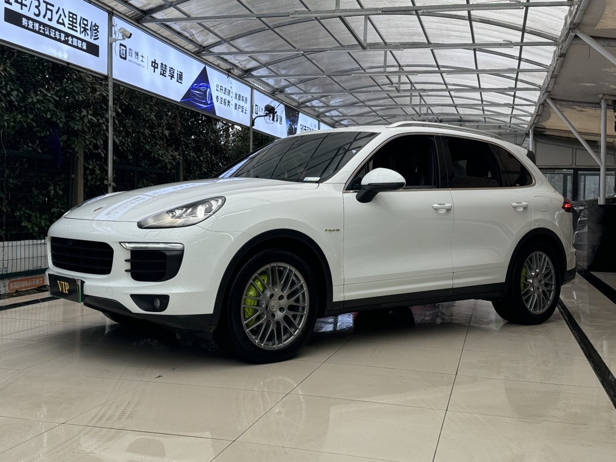 2018年1月保時(shí)捷 Cayenne新能源  2016款 Cayenne S E-Hybrid 3.0T