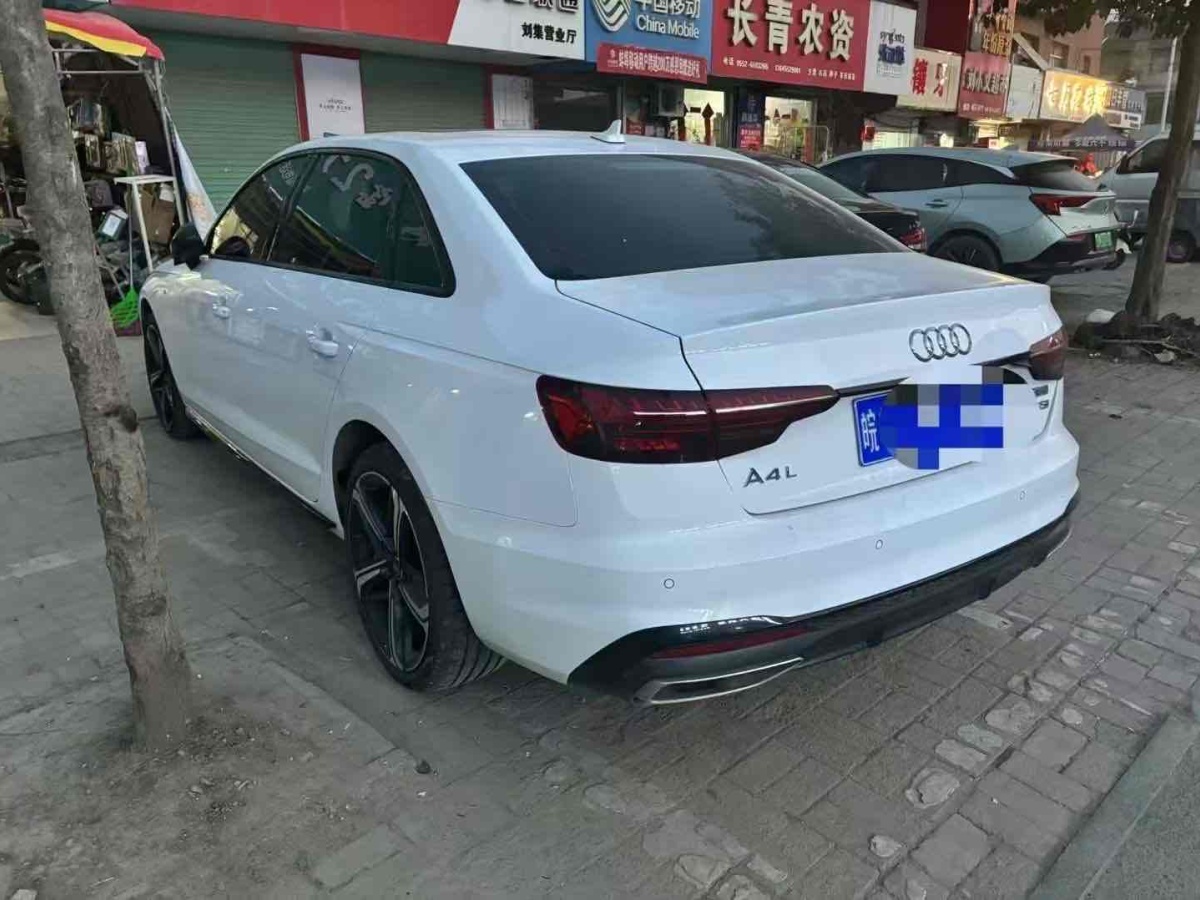 奧迪 奧迪A4L  2024款 40 TFSI 豪華動(dòng)感型圖片