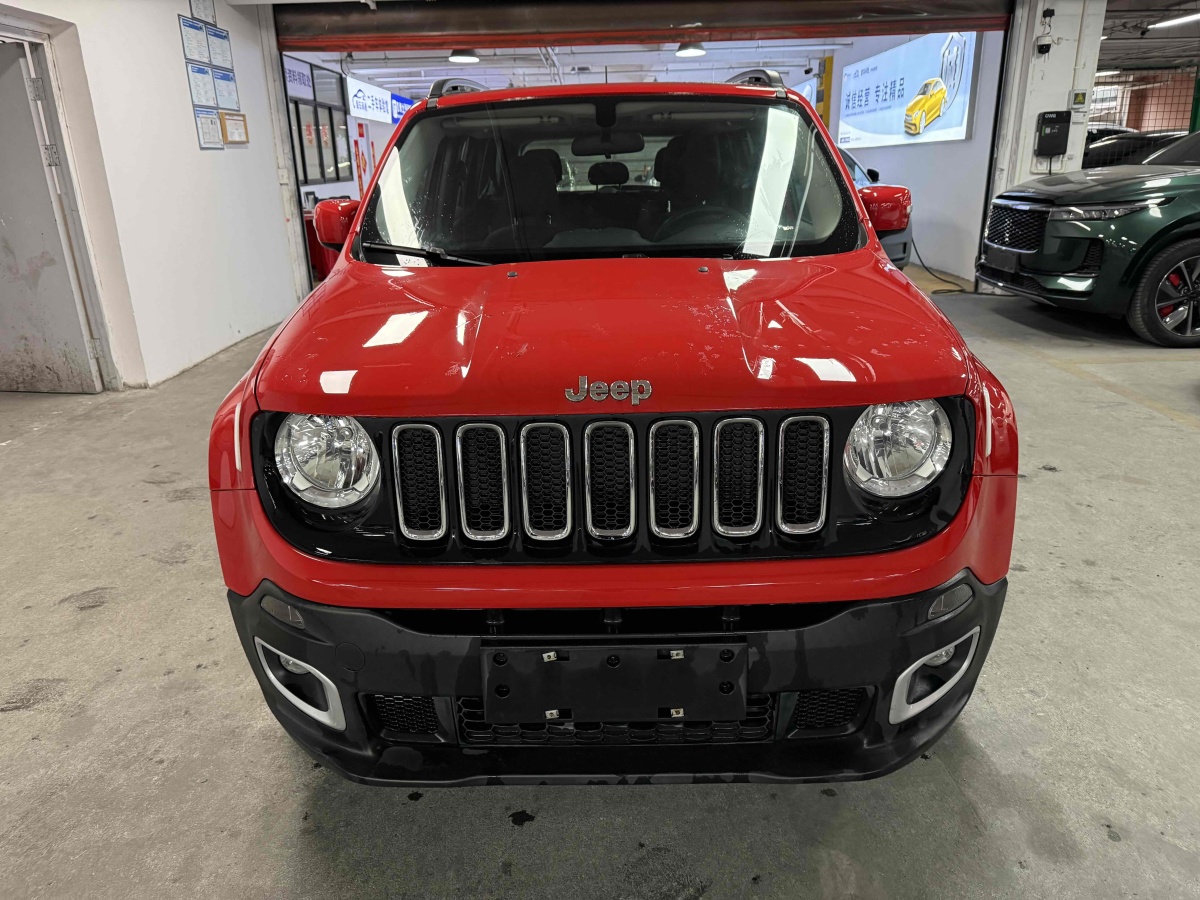 Jeep 自由俠  2018款 互聯(lián)大屏版 180T 自動(dòng)高能版圖片