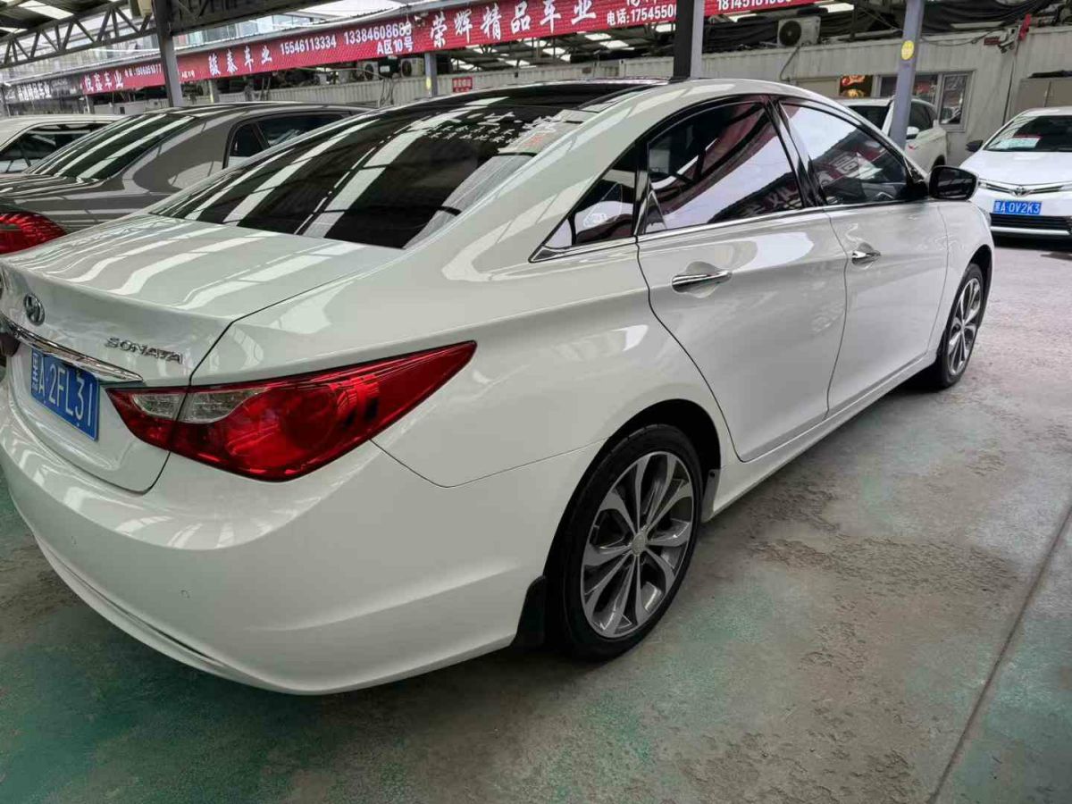 現(xiàn)代 朗動  2013款 1.6L 自動尊貴型圖片