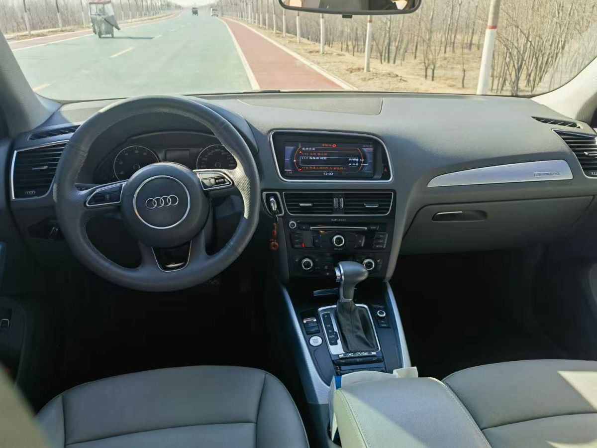 奧迪 奧迪Q5  2013款 Q5 3.0TFSI 45TFSI Quattro 運(yùn)動(dòng)型圖片