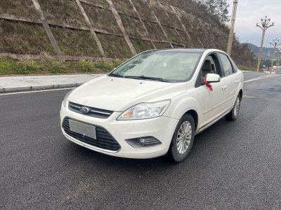 2013年7月 福特 ?？怂?三廂經(jīng)典 1.8L 自動(dòng)時(shí)尚型圖片