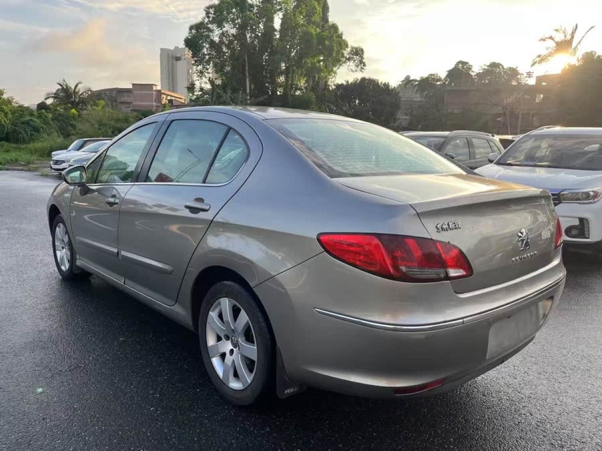 標(biāo)致 408  2011款 1.6L 手動(dòng)舒適版圖片