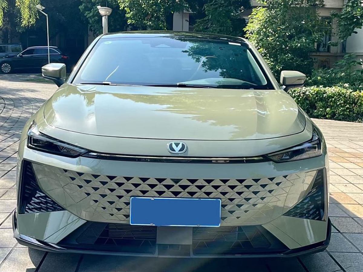 長(zhǎng)安 長(zhǎng)安UNI-V  2024款 1.5T 尊貴運(yùn)動(dòng)型圖片