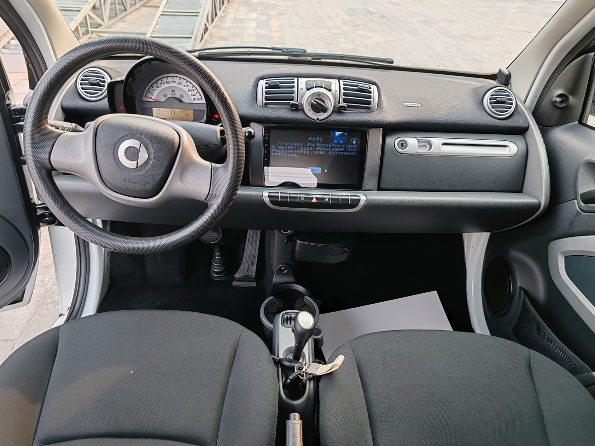 smart fortwo  2012款 1.0 MHD 硬頂標(biāo)準(zhǔn)版圖片