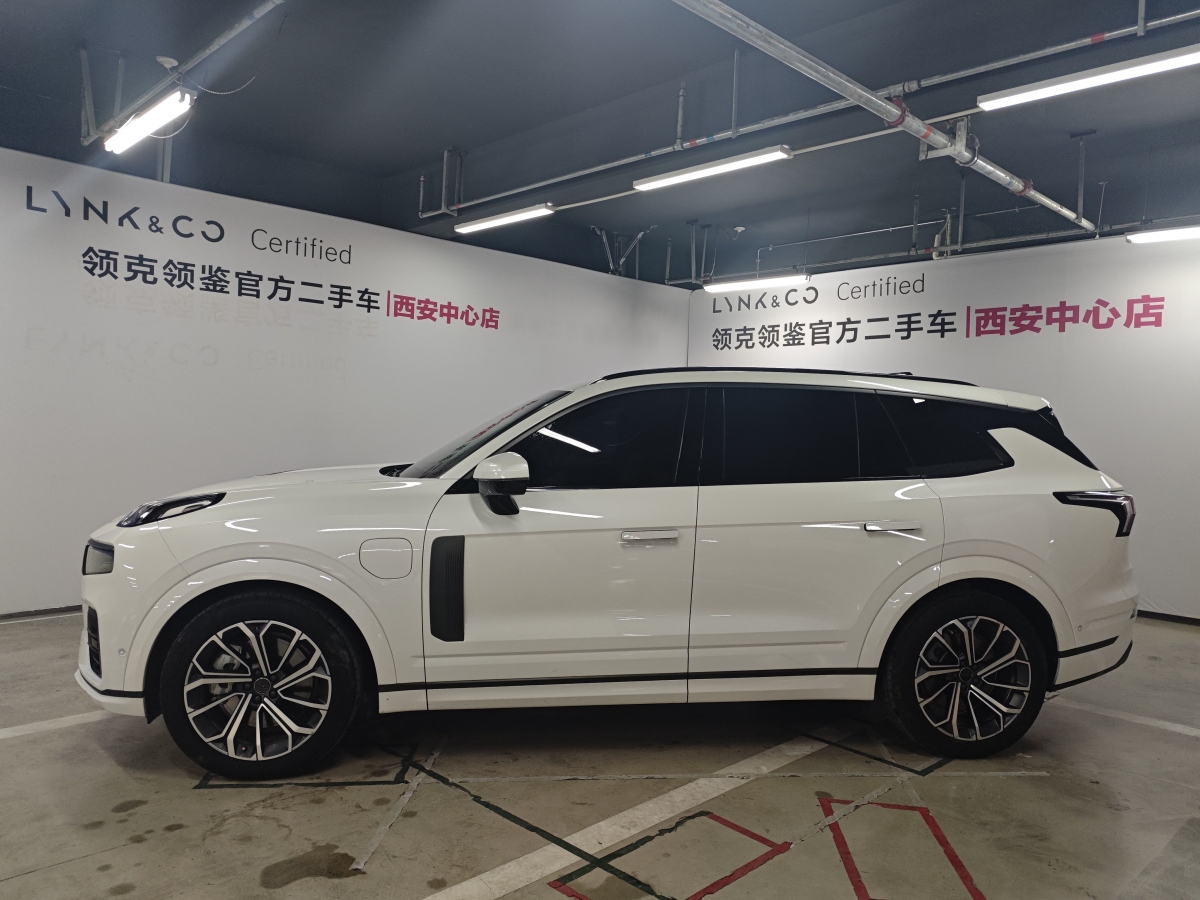 領(lǐng)克 領(lǐng)克09新能源  2021款 2.0T PHEV Halo 六座圖片