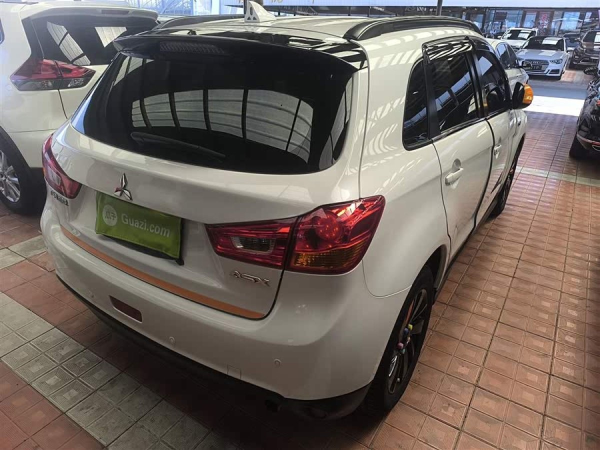 三菱 勁炫ASX  2019款 2.0L CVT兩驅(qū)智橙版圖片