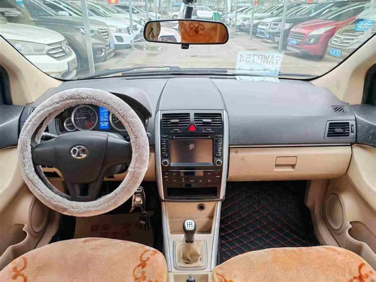 北京 北京汽車E系列  2012款 兩廂 1.3L 手動(dòng)樂天版圖片