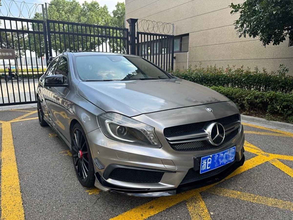 奔馳 奔馳A級(jí)AMG  2014款 AMG A 45 4MATIC圖片