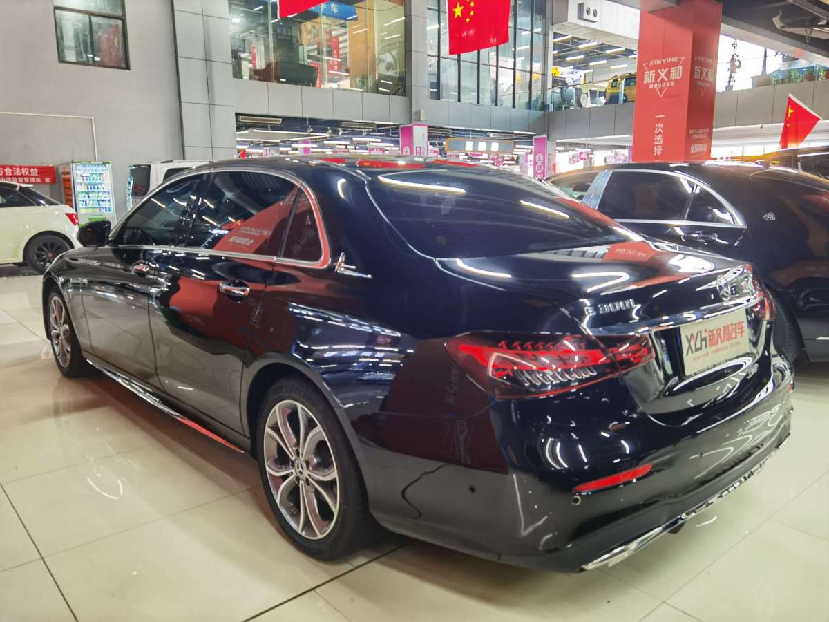 奔馳 奔馳E級(jí)  2021款 E 300 L 豪華型圖片