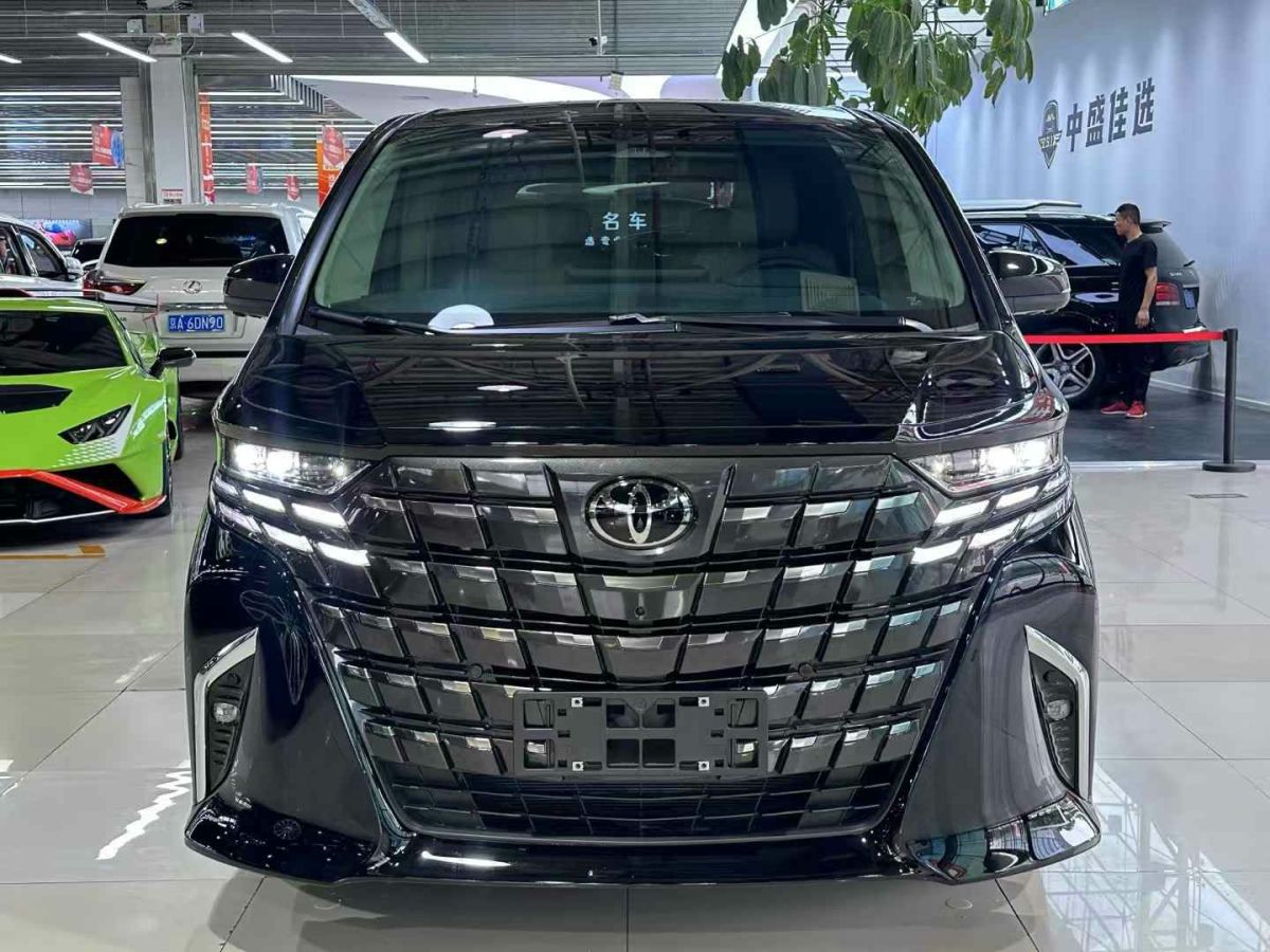 豐田 埃爾法  2025款 雙擎 2.5L 尊貴黃金版圖片
