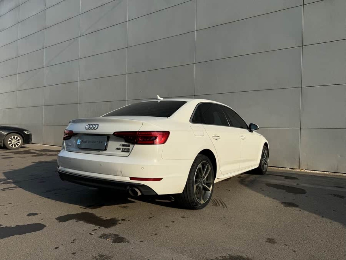 奧迪 奧迪A4L  2017款 45 TFSI quattro 風(fēng)尚型圖片