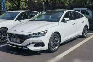 菲斯塔 現(xiàn)代  240TGDi 舒適版 國VI