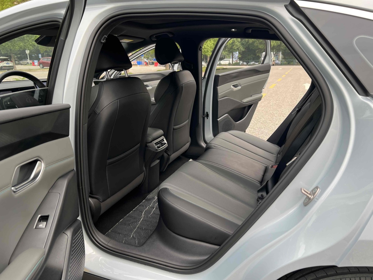 比亞迪 秦PLUS  2021款 EV 610KM領(lǐng)航鉆石型圖片