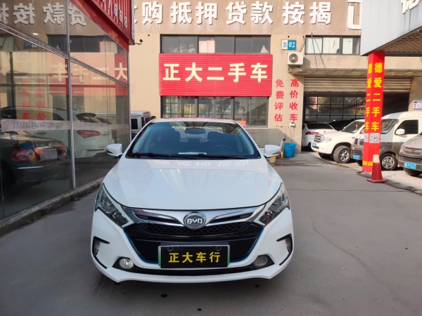 比亚迪 秦  2015款 1.5T 双冠旗舰Plus版