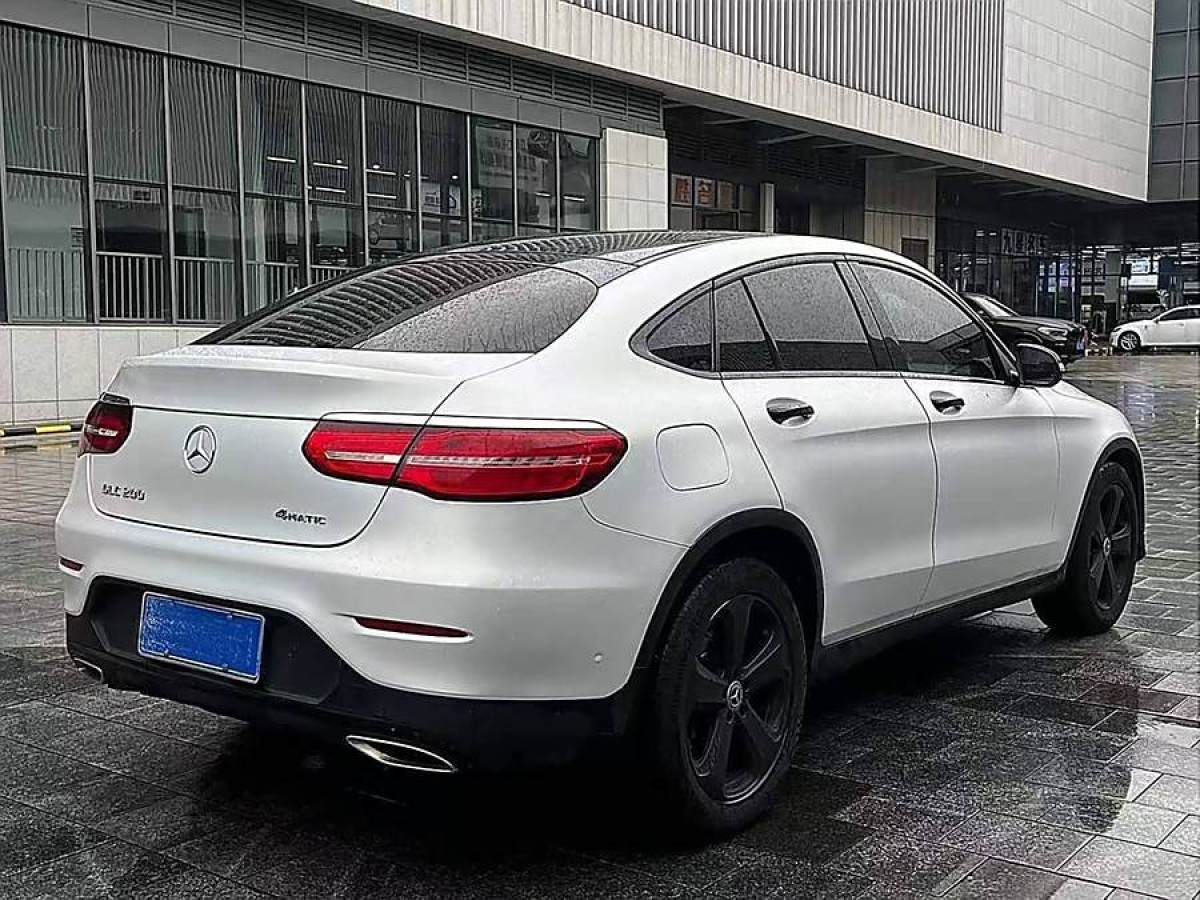 奔馳 奔馳GLC  2022款 改款 GLC 300 4MATIC 轎跑SUV圖片