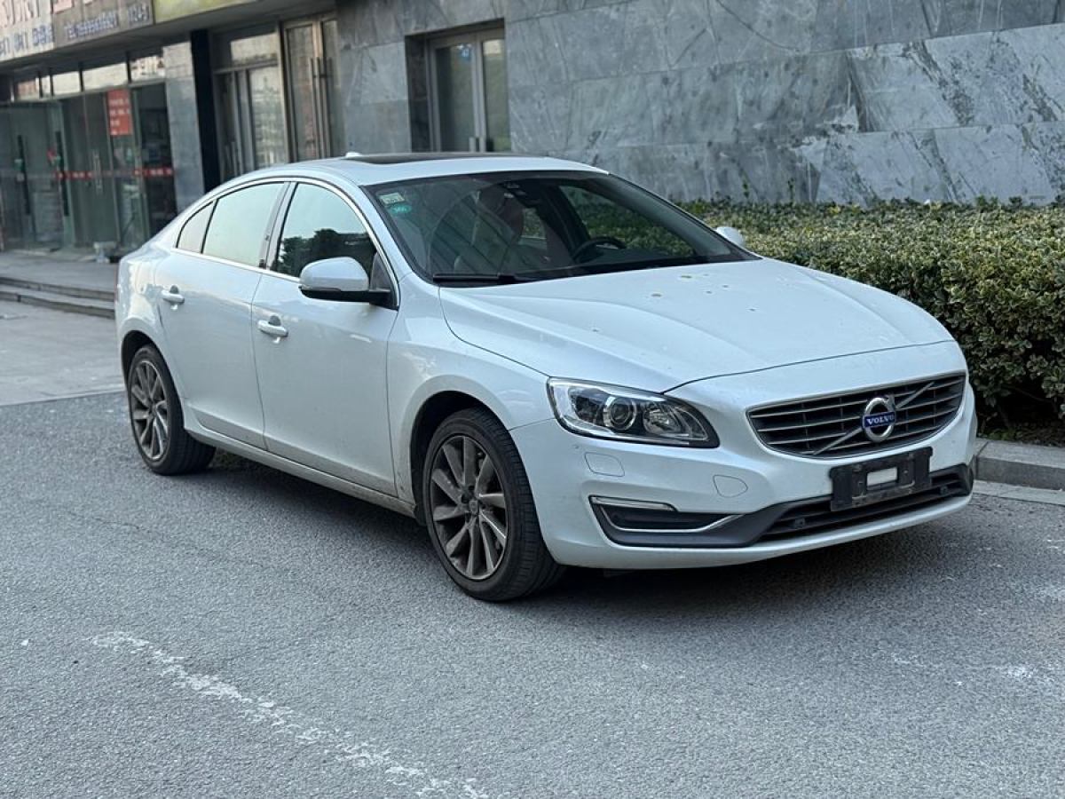 沃爾沃 S60  2015款 L 2.0T 智遠(yuǎn)版圖片