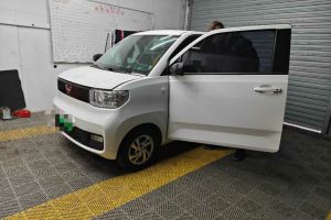 五菱宏光 五菱 1.5L S基本型LAR