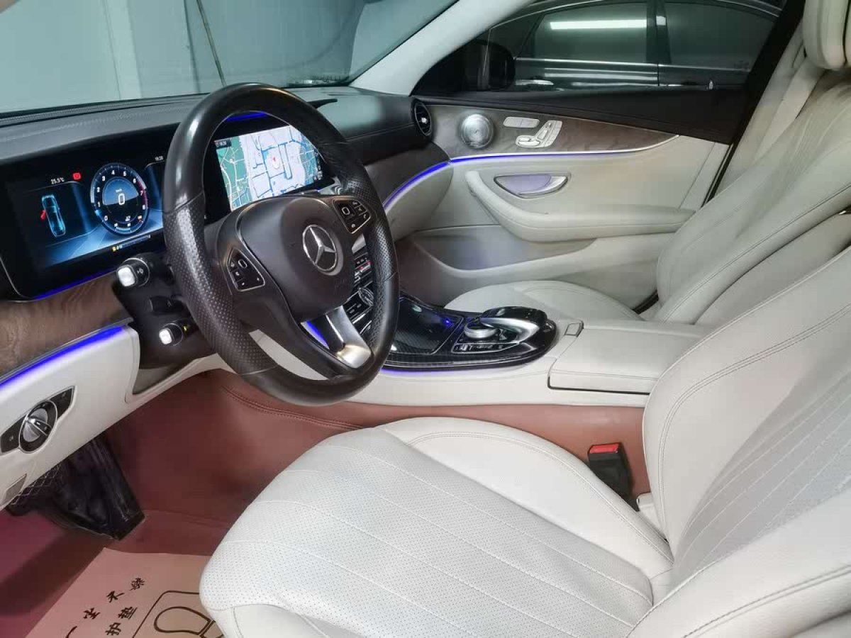奔馳 奔馳E級  2019款 改款 E 300 L 豪華型圖片