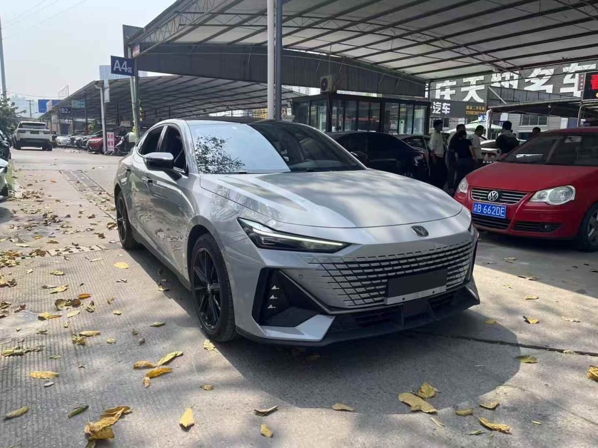 長(zhǎng)安 UNI-T  2023款 1.5T 卓越型圖片