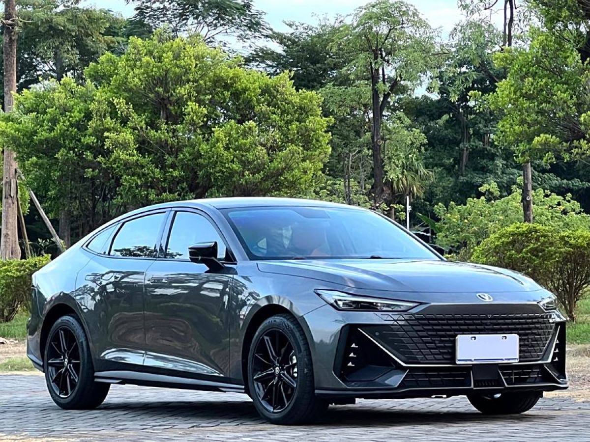 2022年9月長(zhǎng)安 長(zhǎng)安UNI-V  2022款 1.5T 尊貴型