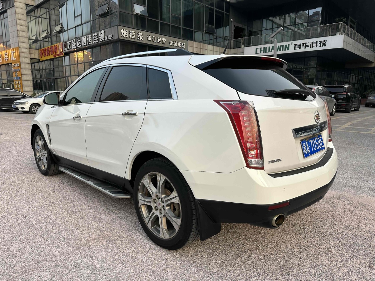 凱迪拉克 SRX  2012款 3.0L 領(lǐng)先型圖片