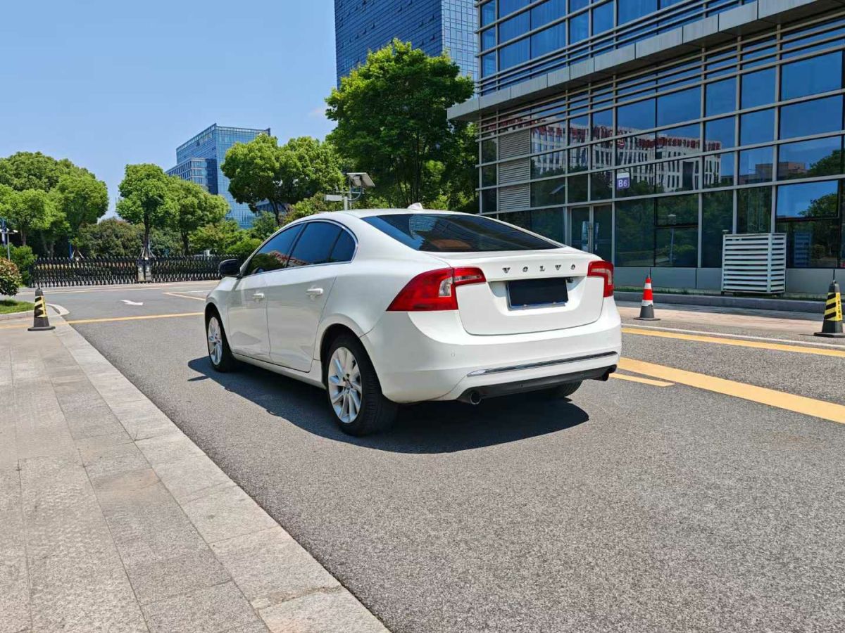 沃爾沃 S60  2015款 L 2.0T T5 智越版圖片