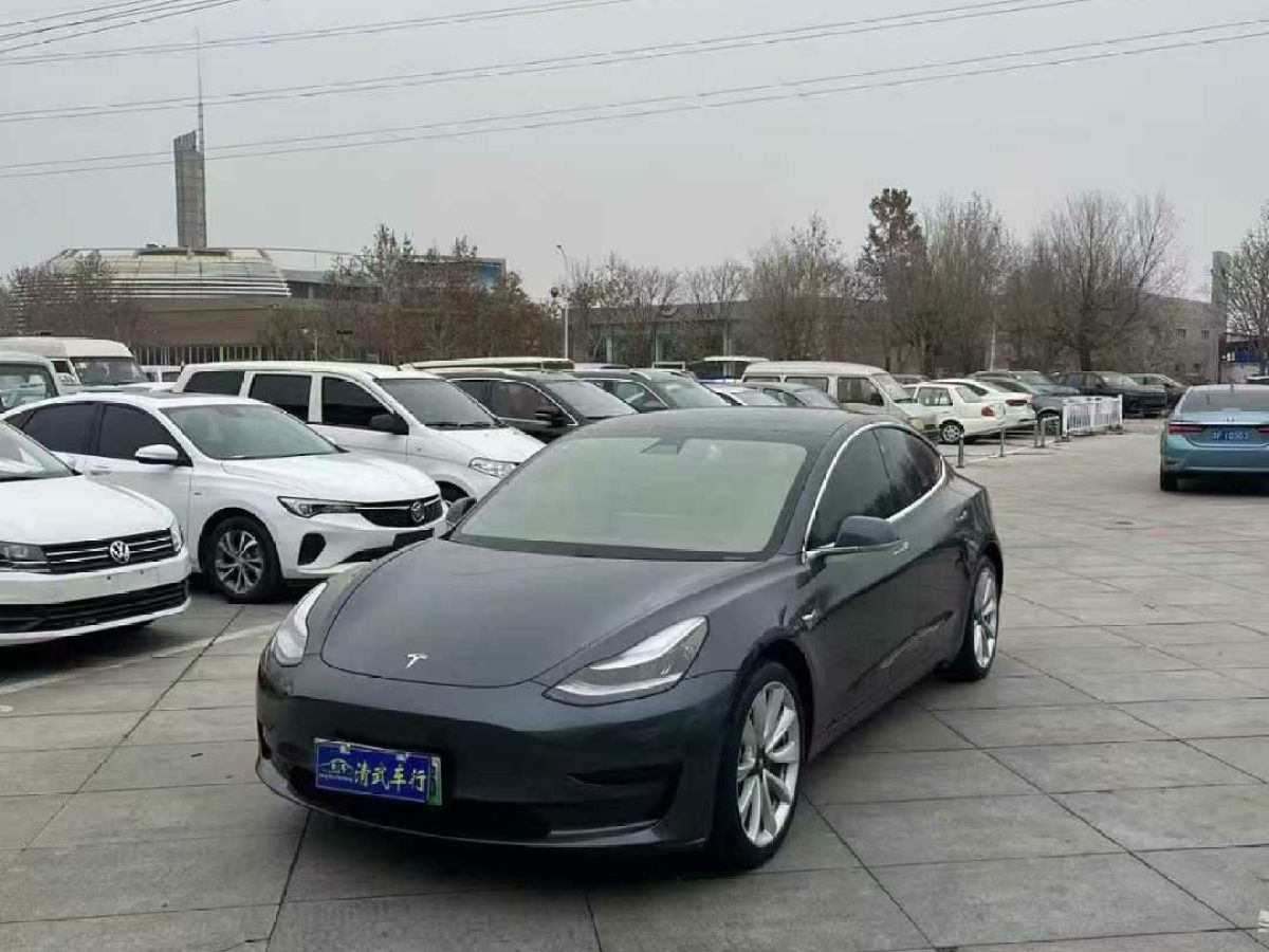 特斯拉 Model S  2023款 三電機(jī)全輪驅(qū)動(dòng) Plaid版圖片