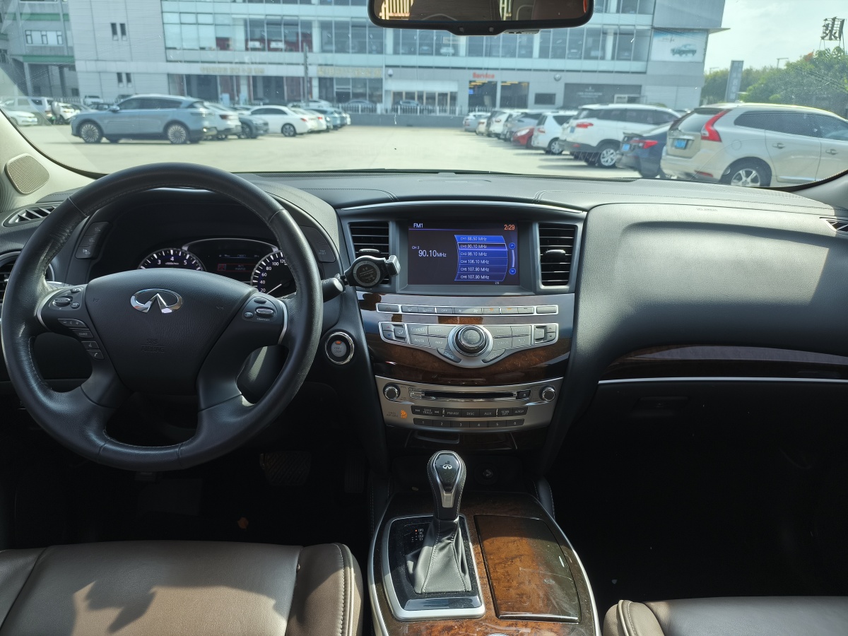 英菲尼迪 QX60  2018款 2.5T Hybrid 兩驅冠軍家庭版圖片