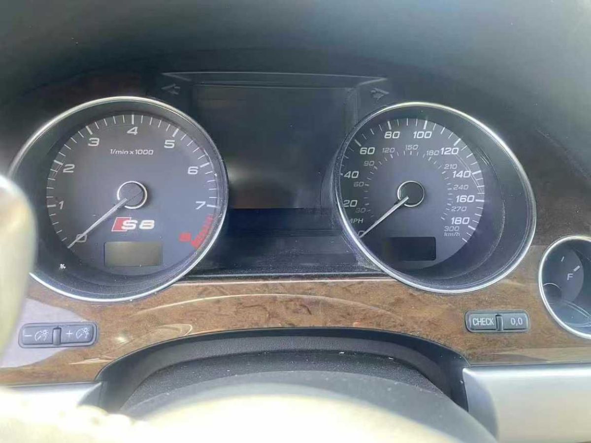 奧迪 奧迪S8  2009款 S8 5.2 FSI quattro圖片