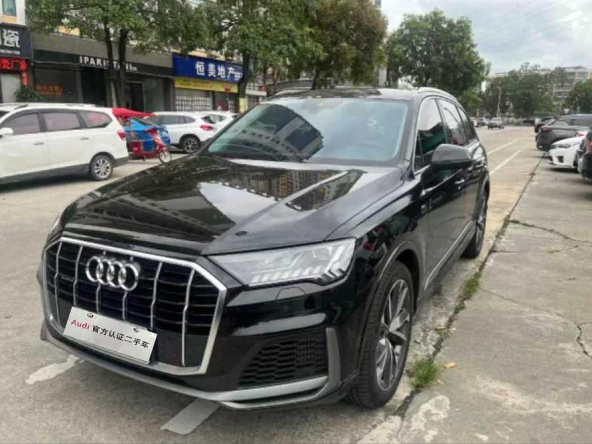 奧迪 奧迪Q7  2023款 55 TFSI quattro S line運(yùn)動(dòng)型圖片