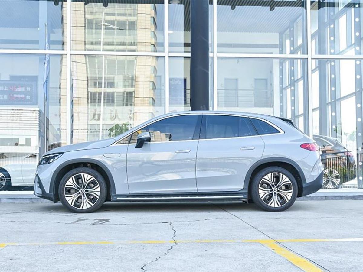 奔馳 奔馳EQE SUV  2023款 350 4MATIC 豪華版圖片