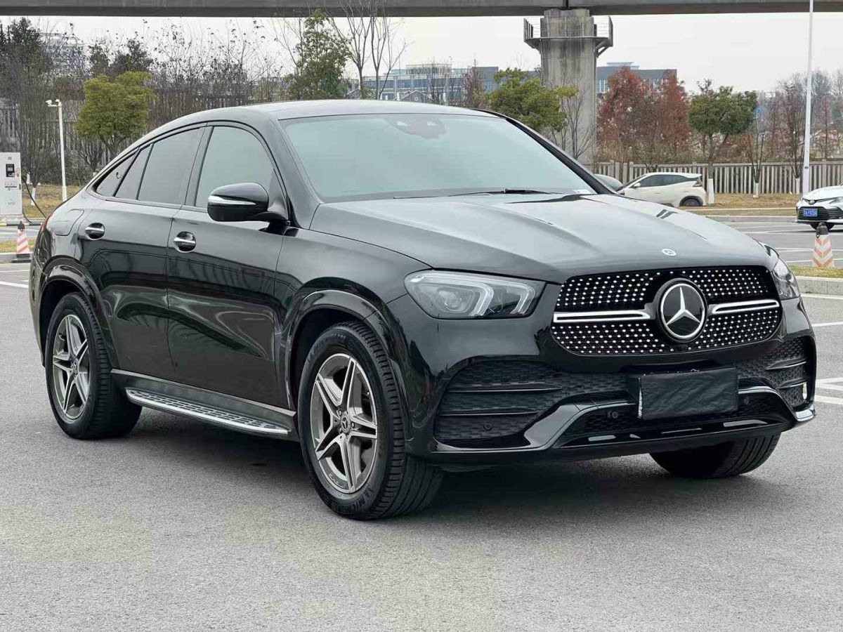 奔馳 奔馳GLC  2022款 GLC 300 4MATIC 轎跑SUV圖片