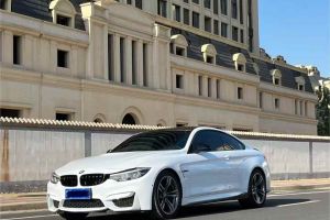 寶馬M4 寶馬 M4敞篷轎跑車