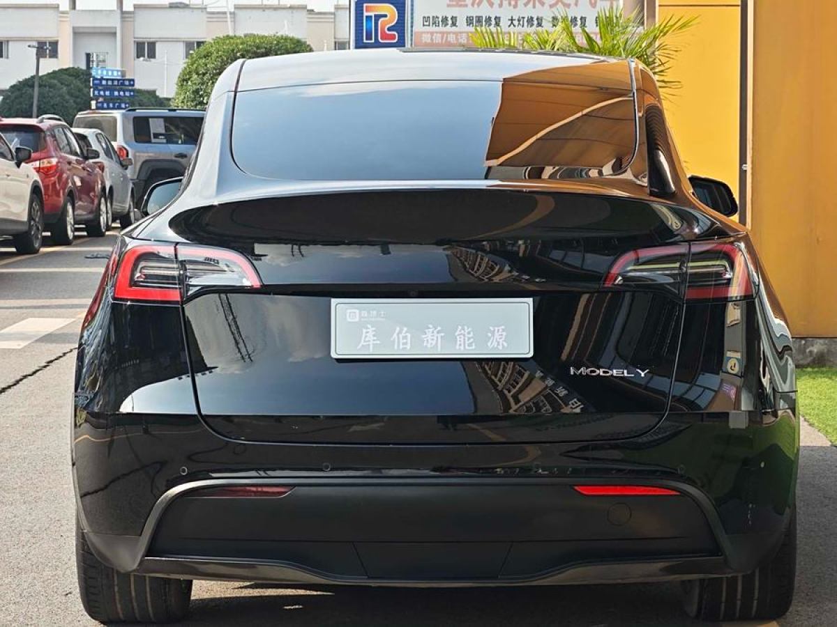 特斯拉 Model 3  2022款 后輪驅(qū)動(dòng)版圖片