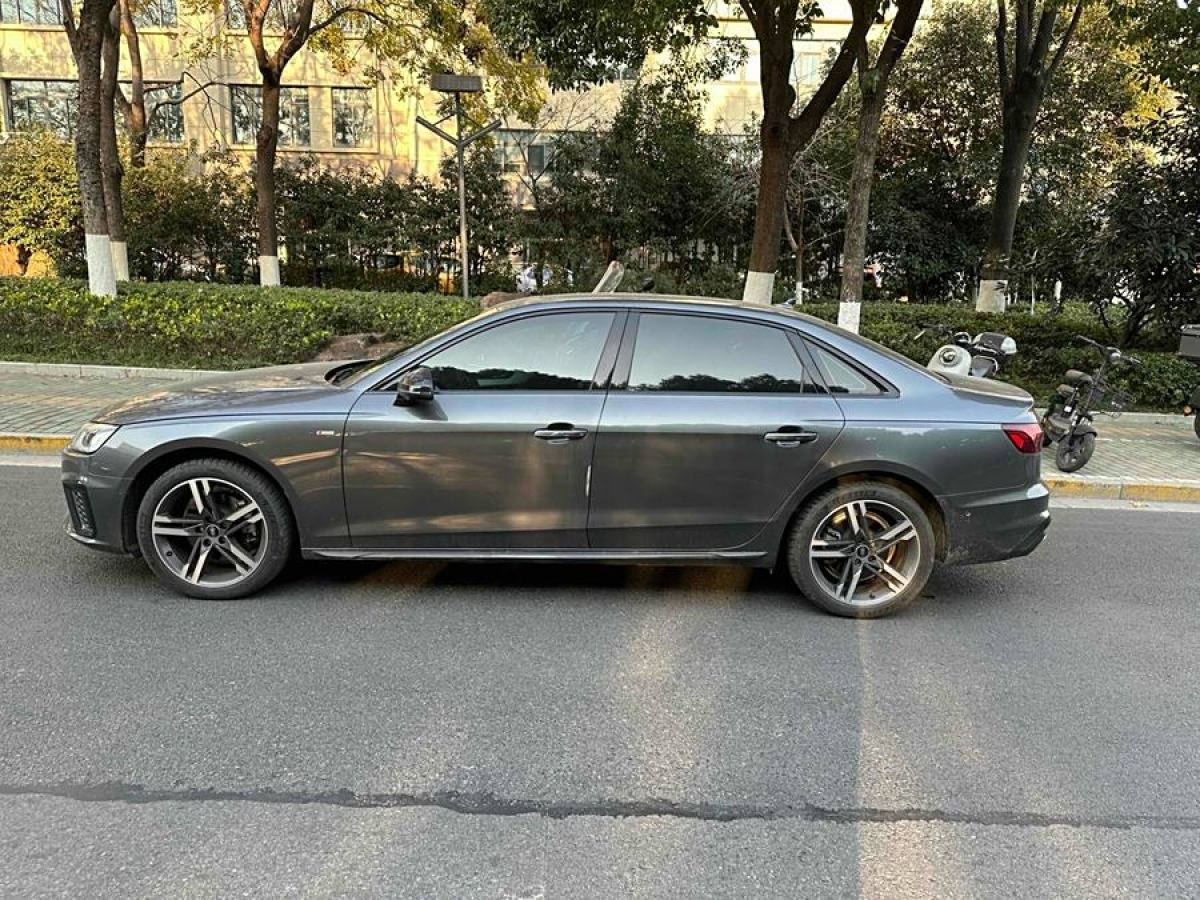 奧迪 奧迪A4L  2022款 40 TFSI 豪華動感型圖片