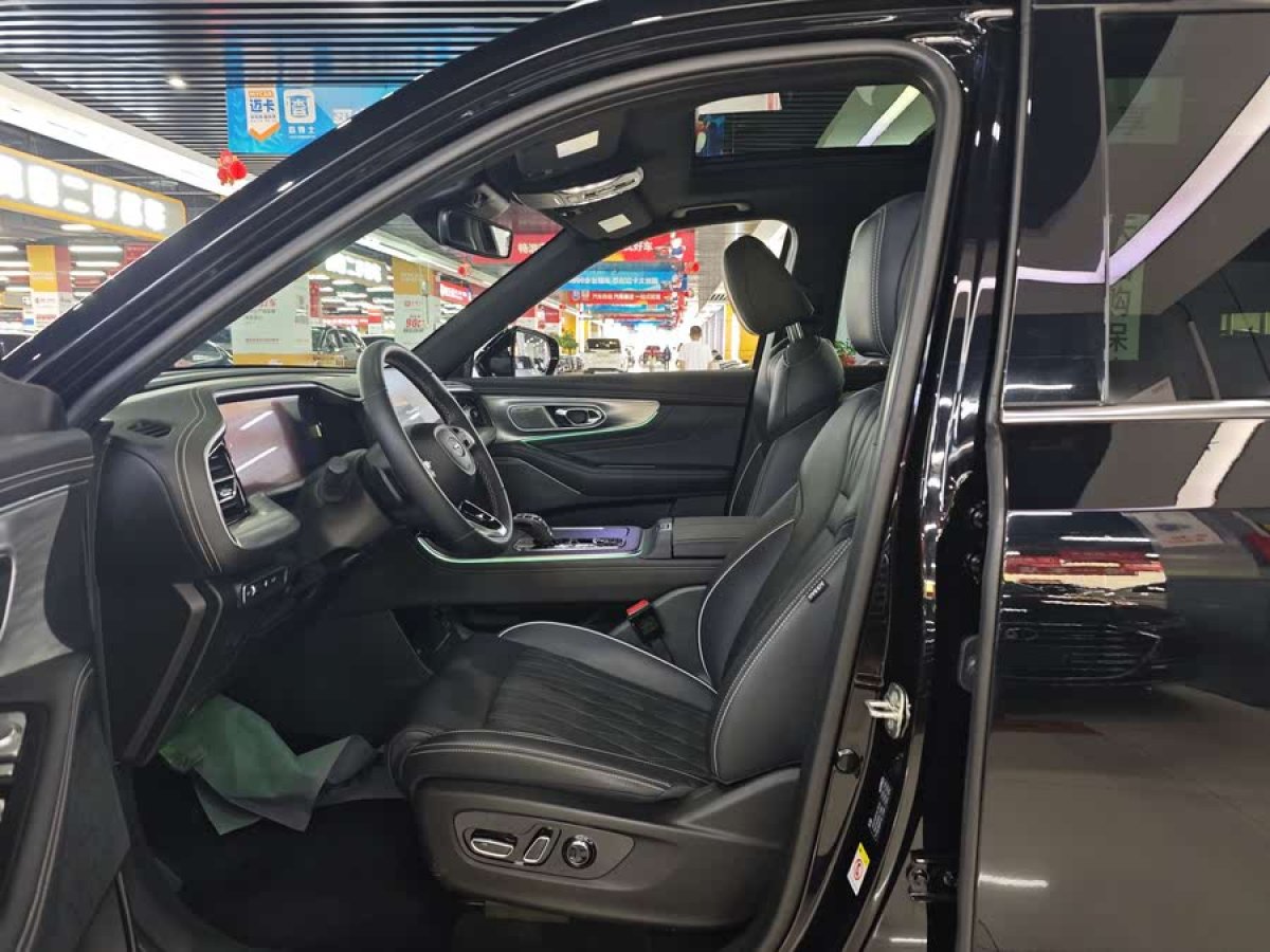 廣汽傳祺 GS8  2022款 領(lǐng)航系列 2.0TGDI 四驅(qū)豪華智聯(lián)版（七座）圖片