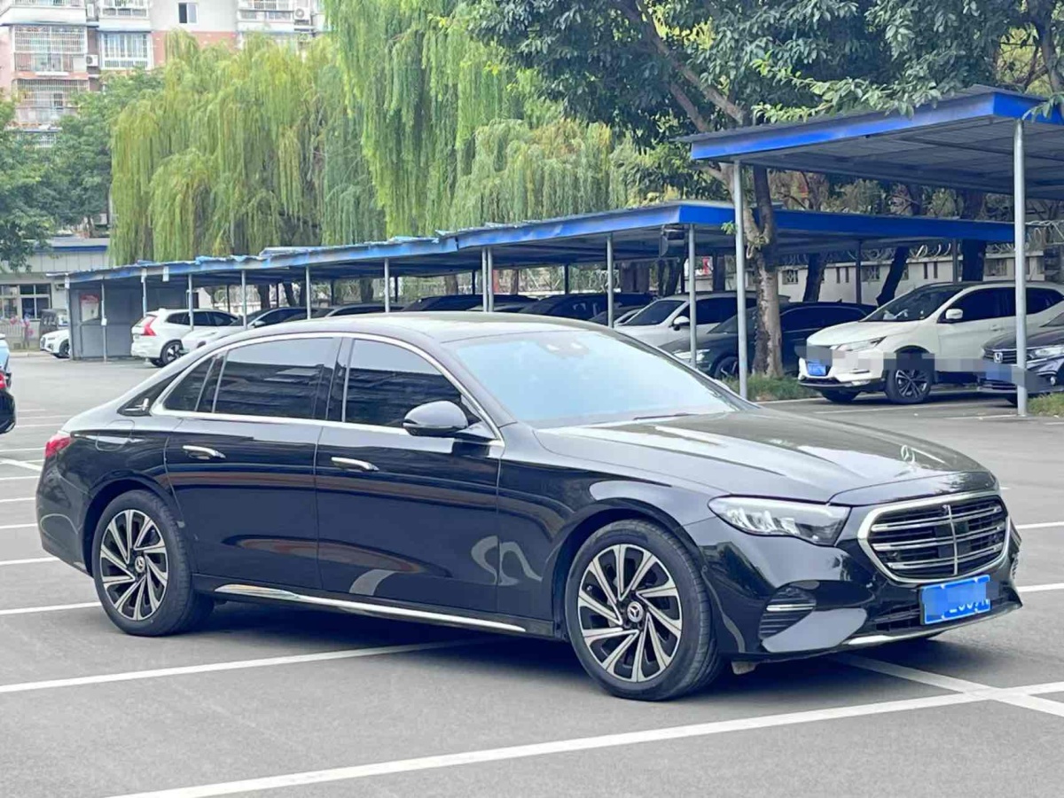 奔馳 奔馳E級(jí)  2024款 E 300 L 豪華型圖片