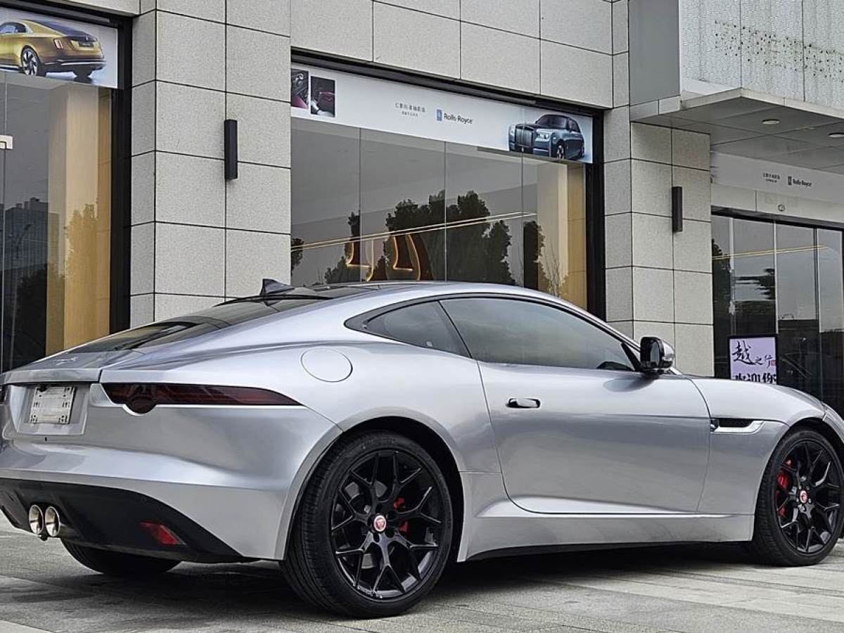 捷豹 F-TYPE  2016款 3.0T 硬頂版圖片