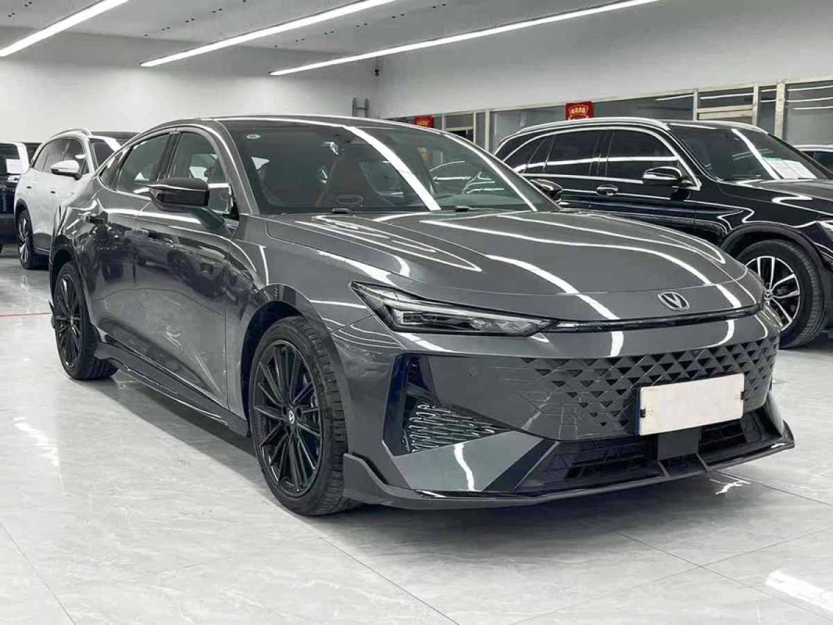 長(zhǎng)安 長(zhǎng)安UNI-V  2024款 1.5T 尊貴運(yùn)動(dòng)型圖片