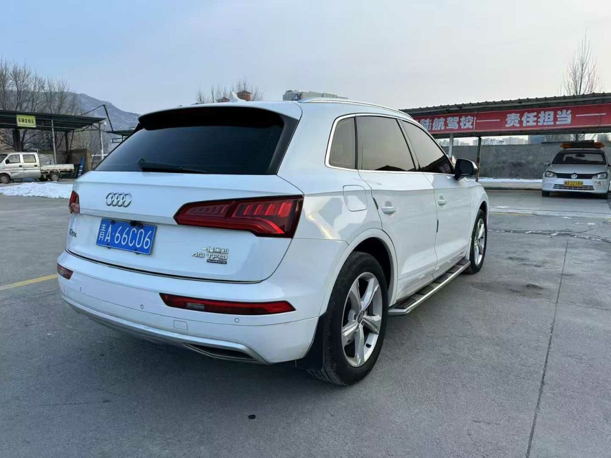 奧迪 奧迪Q3  2019款  35 TFSI 時尚動感型圖片