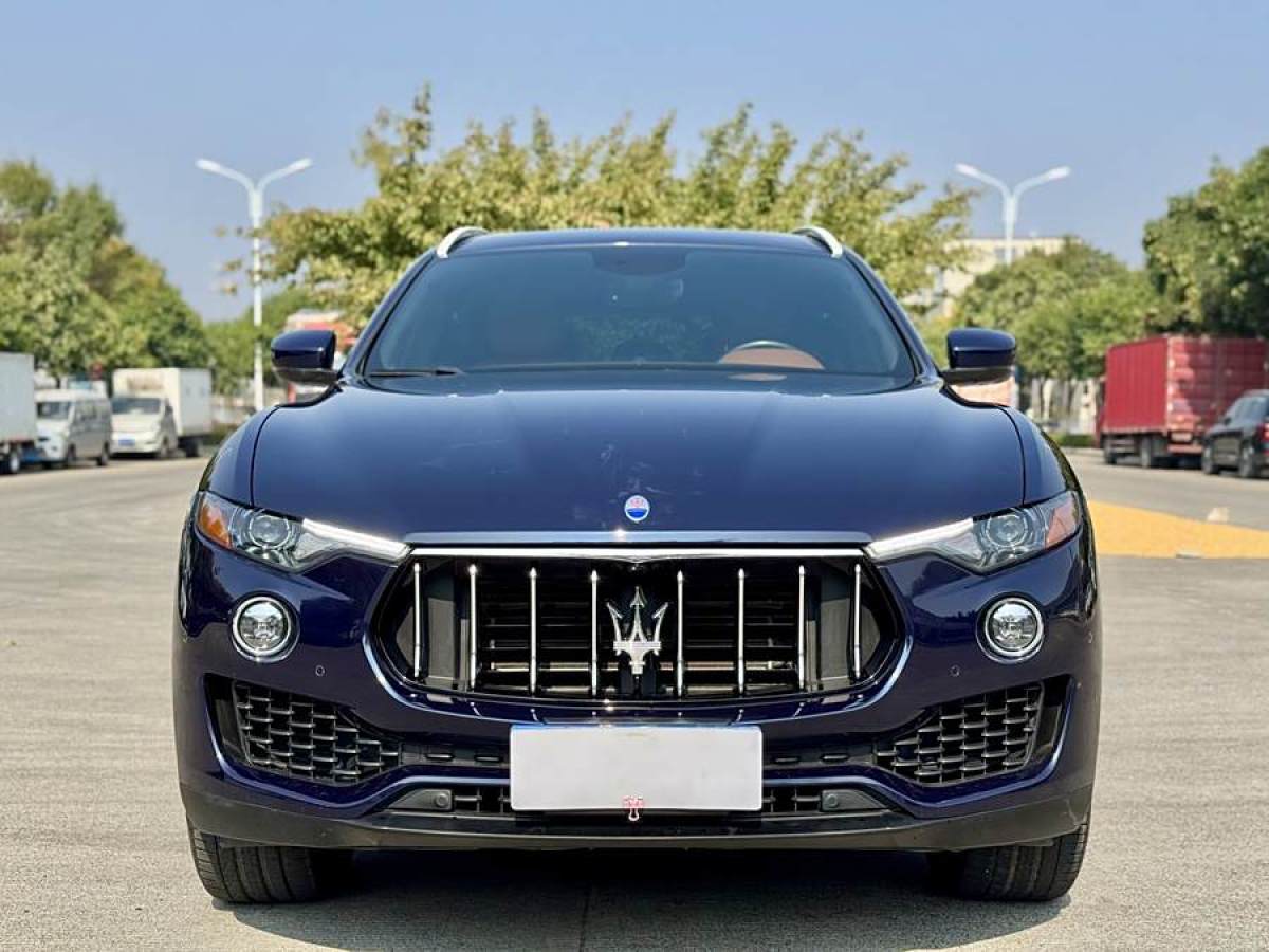 2019年1月瑪莎拉蒂 Levante  2019款 3.0T 350Hp 標(biāo)準(zhǔn)版 國(guó)VI