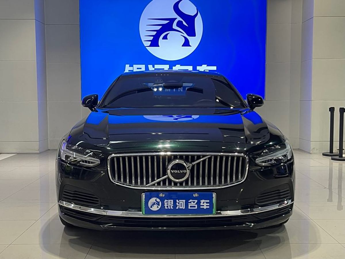 沃爾沃 S90新能源  2025款 插電式混動(dòng) 四驅(qū)長(zhǎng)續(xù)航智逸豪華版圖片