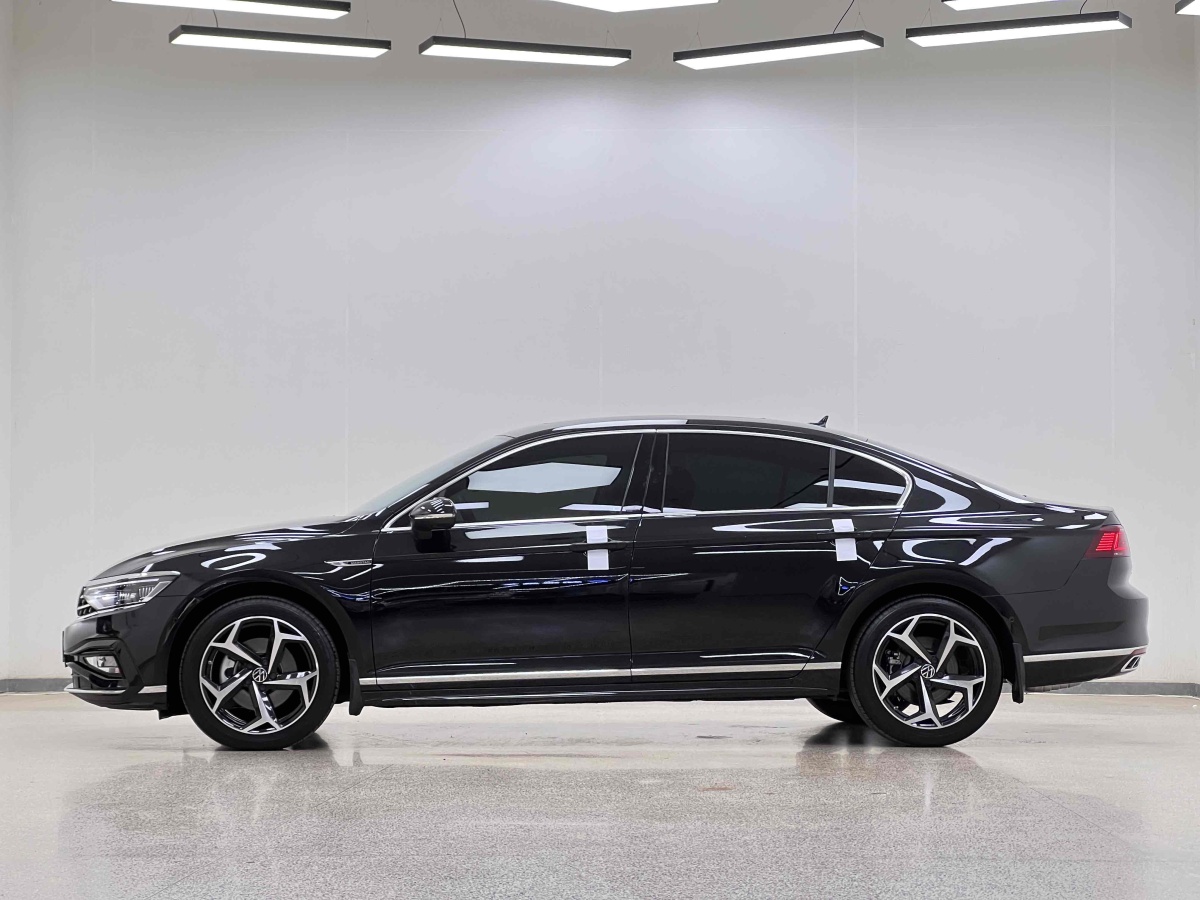 大眾 邁騰  2023款 200萬輛紀(jì)念版 380TSI DSG旗艦型圖片