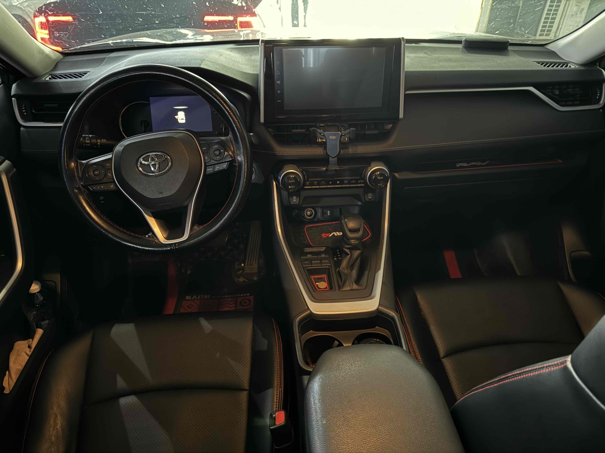 豐田 RAV4  2018款 榮放 2.0L CVT兩驅風尚版圖片