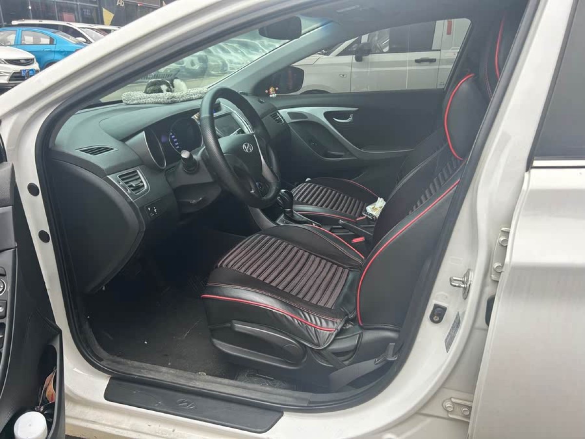 現(xiàn)代 朗動  2015款 1.6L 自動領(lǐng)先型圖片
