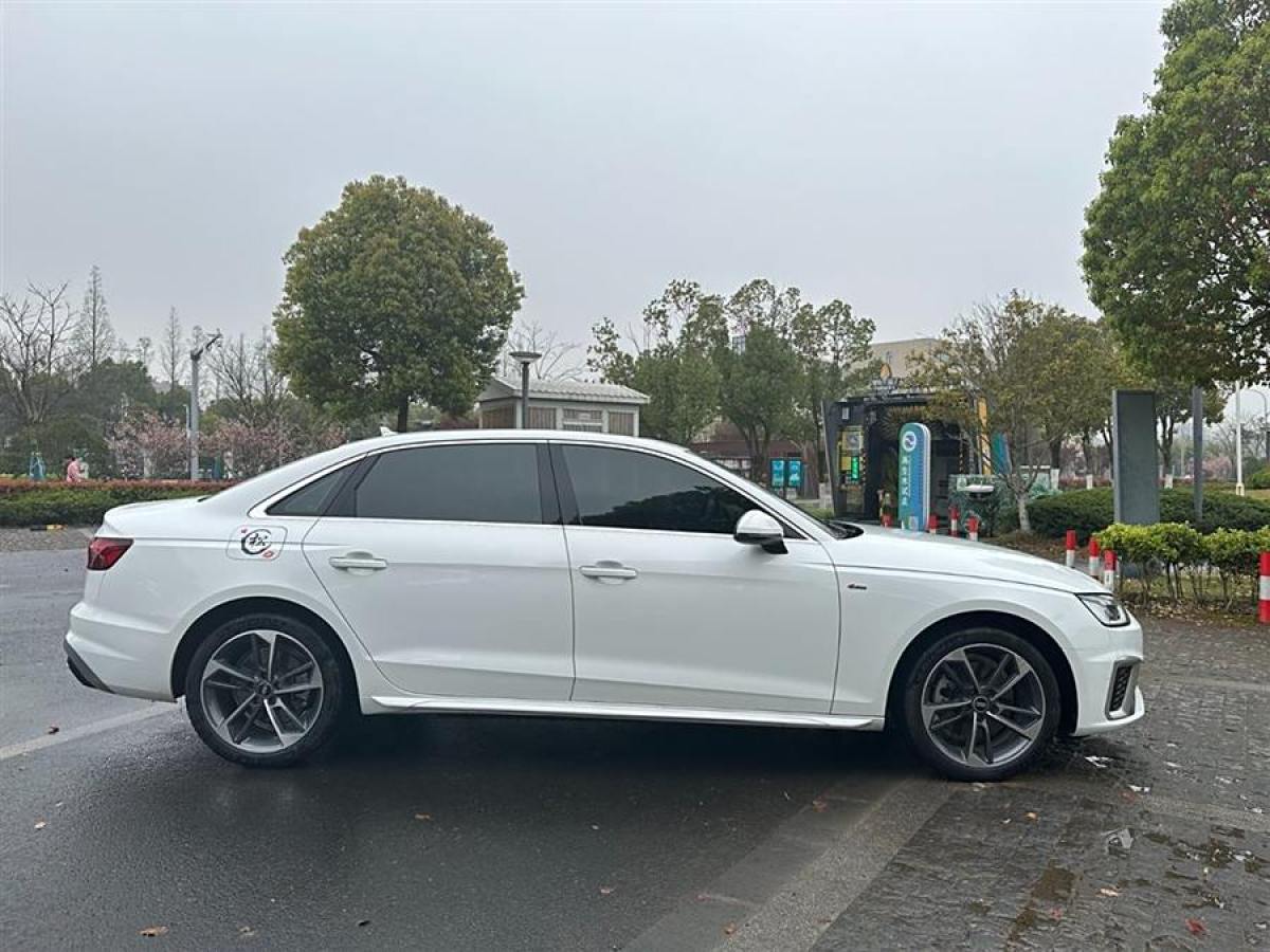 奧迪 奧迪A4L  2023款 40 TFSI 豪華動(dòng)感型圖片