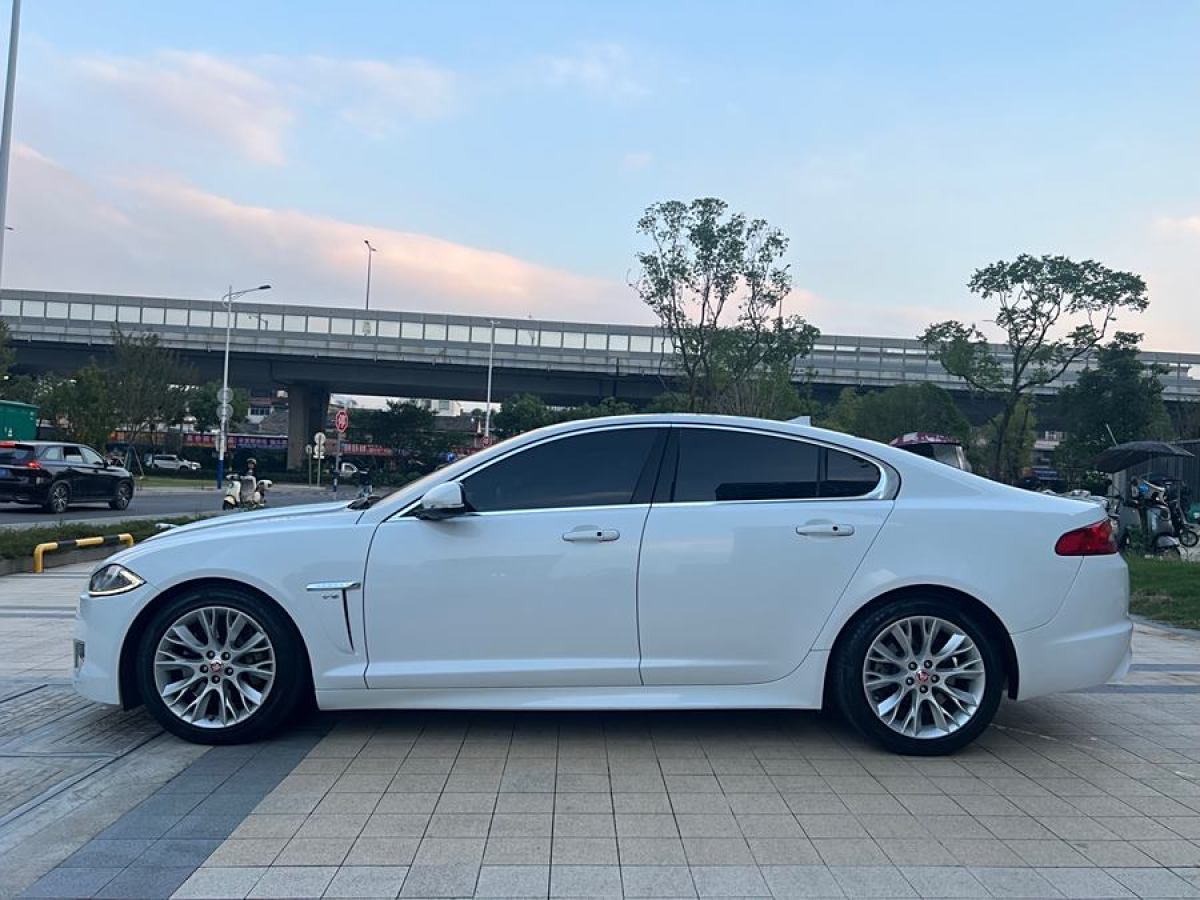 捷豹 XF  2015款 XF 3.0 SC R-Sport 奢華版圖片